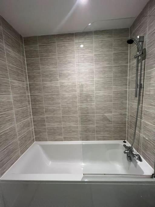 Prime Suite 2 Bedroom Apartment With Rooftop Terrace Manchester Extérieur photo