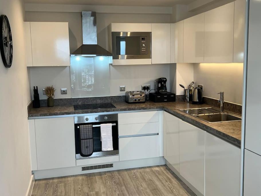 Prime Suite 2 Bedroom Apartment With Rooftop Terrace Manchester Extérieur photo